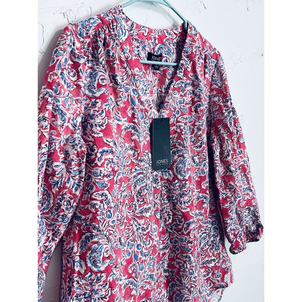 NWT Jones New York Pink Printed V Neck Blouse Size Medium M Elastic Cuff 3/4 Sl - Picture 2 of 9